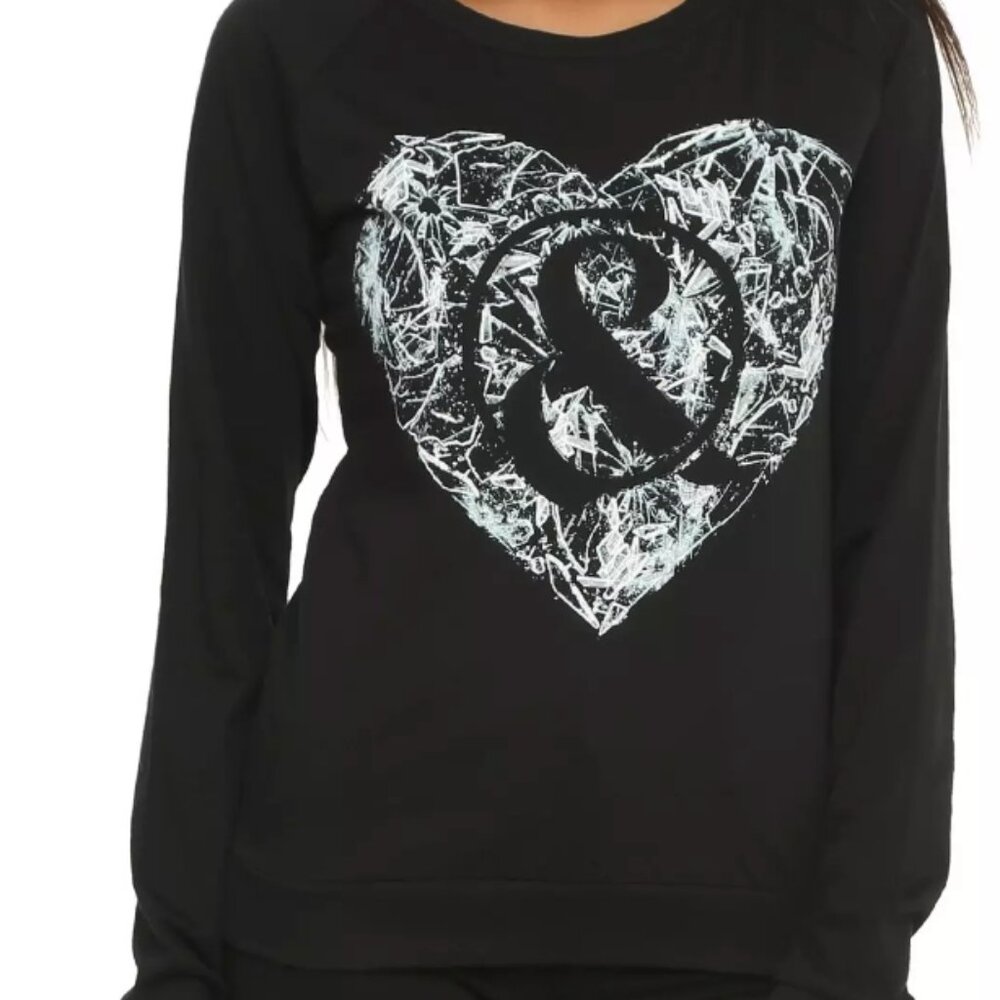 Of mice & men black long sleeve size small